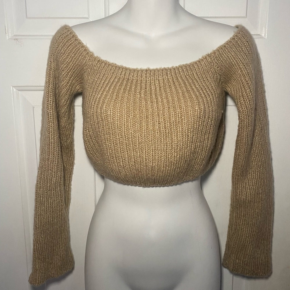 Adorable Crop Tan Sweater Size Large